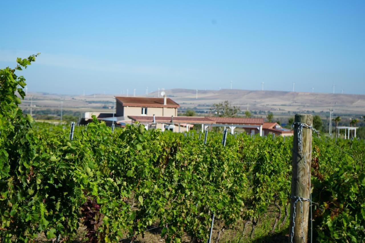 Masseria Spinale Wine Resort ملفي المظهر الخارجي الصورة